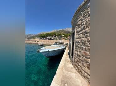 Book Hvar – Kormoran II