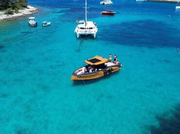 Luxury Private Boat Tours in Split- Raptor 37