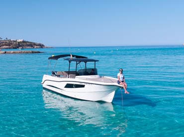 Fantastic Charter Ibiza – Astilux 30ft