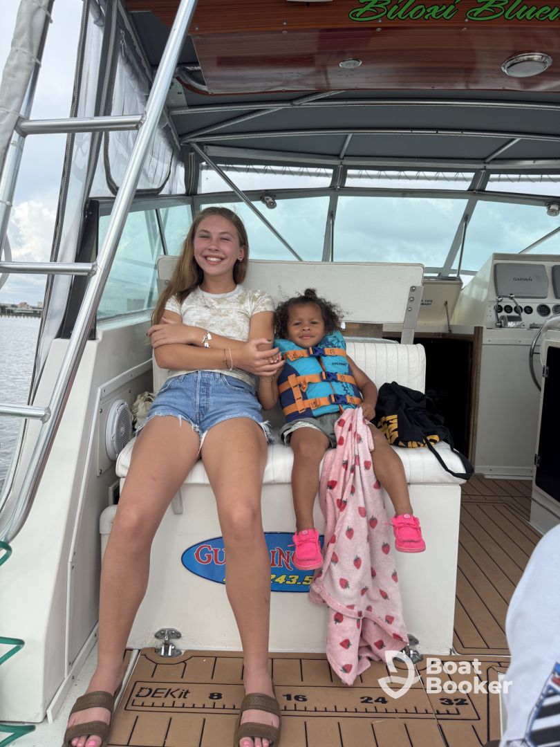 Peaceful Cruise 