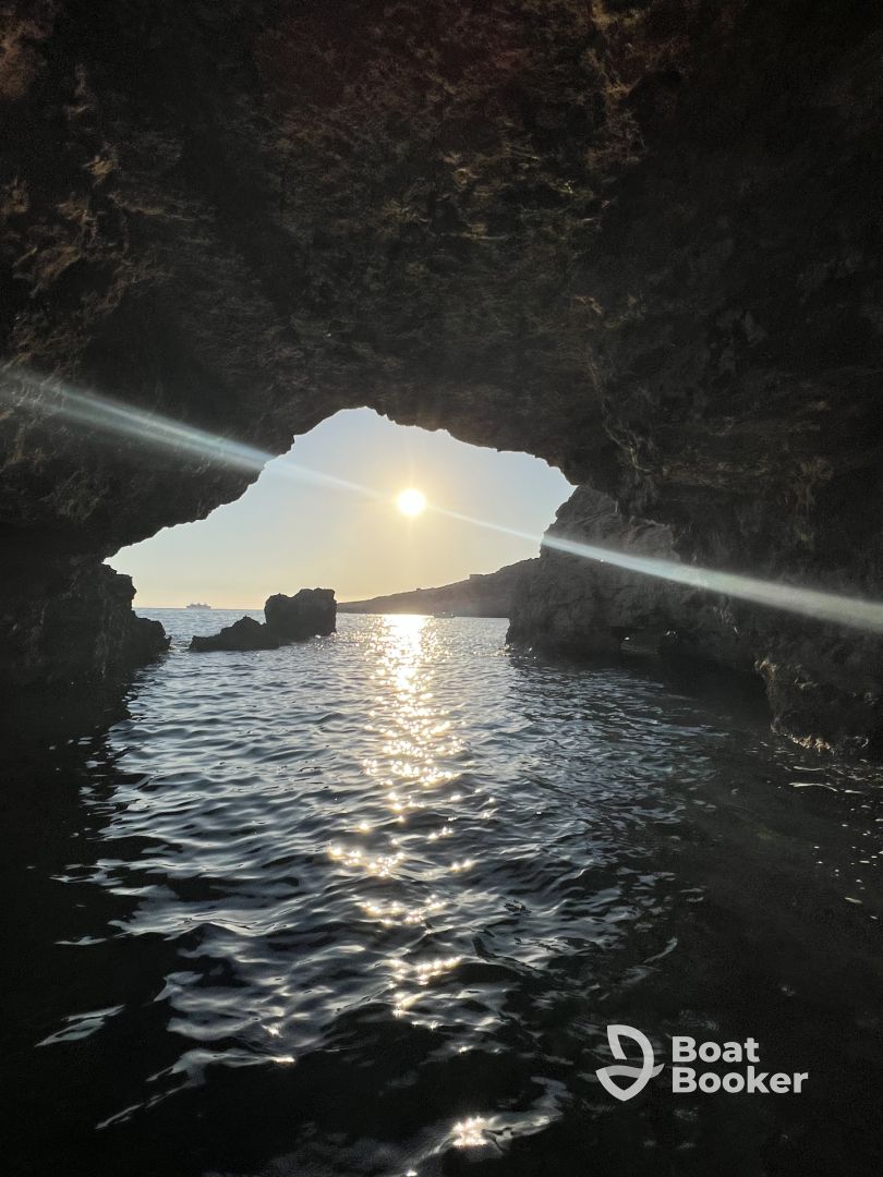 Malta Sunset Private Boat Tour - Comino 