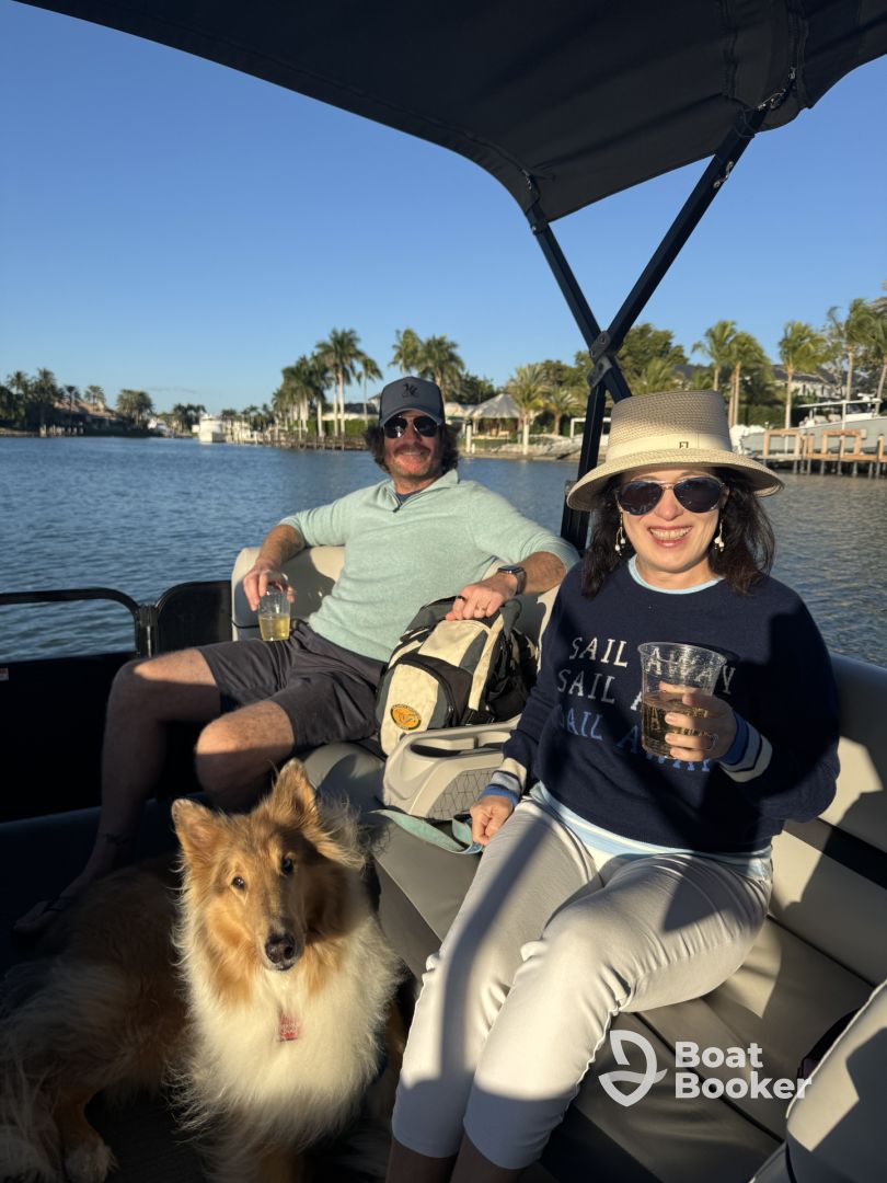 An unforgettable sunset sail with an outstanding captain