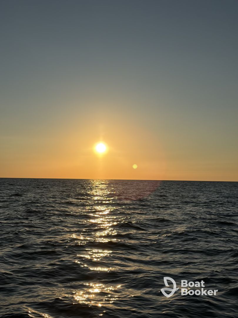 Amazing sunset boat trip! 