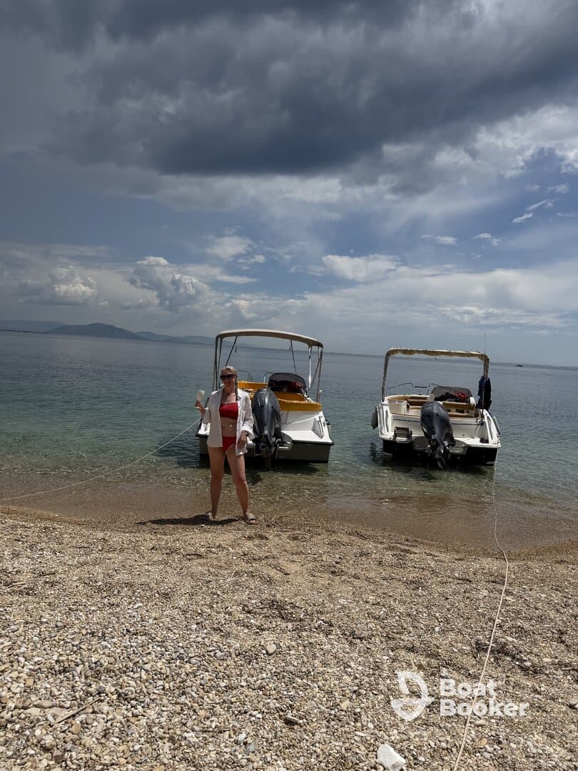 THE best day! Took us to the best bays. Mario, our captain was so great. He allowed us to play the music through his speakers. The fresh fish cooked on the beach bbq with olives and vegetables was fabtastic.  