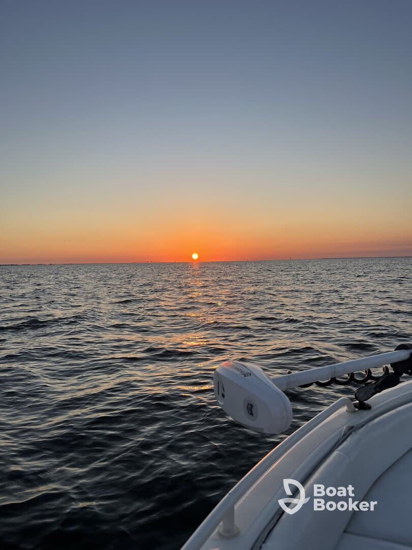 Had an amazing time with Captian Donnie, he made connecting conversation and was very knowledgable about local waterways and surrounding areas. would for sure reccomend and we will be back!