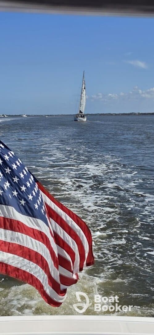 ​⭐⭐⭐⭐⭐ An Absolute Delight on Buzzards Bay! ​If you are looking for an exceptional, first-class experience on the water, look no further than Canal Creative Charters. We recently booked a charter and could not have been more impressed from start to finish