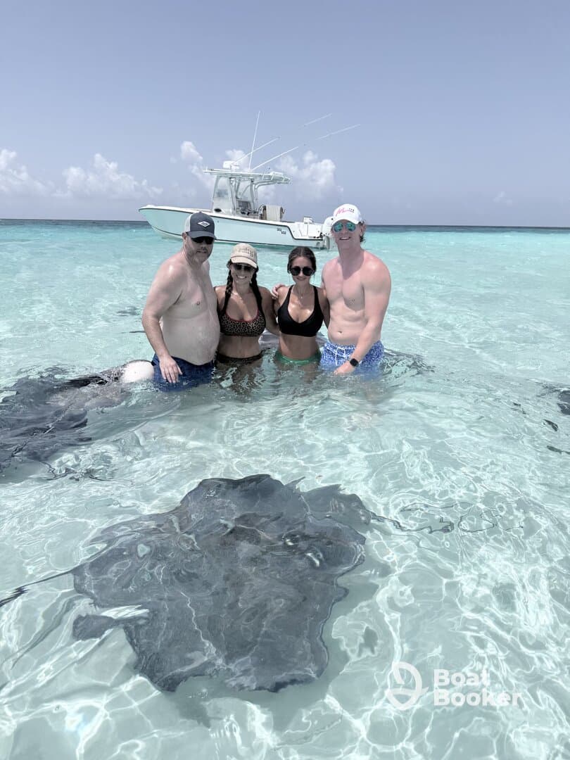 This is the Gold Standard for how Stingray City should be done