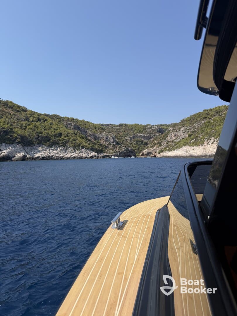 Cool sport yacht