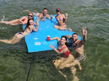 Pontoon Party – Awesome Double Deck Pontoon